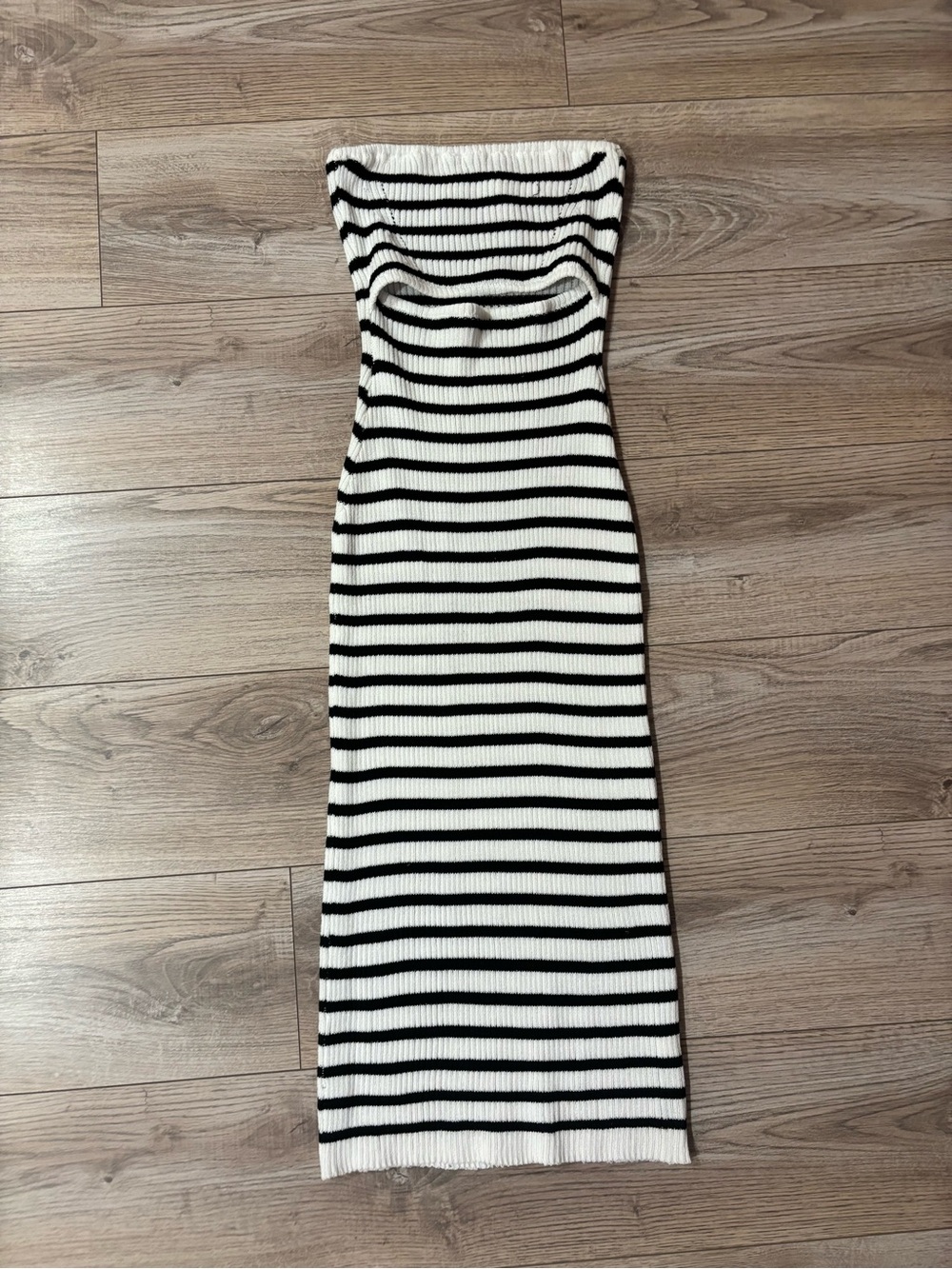 Black & White Striped Strapless Knit Maxi Dress Size M